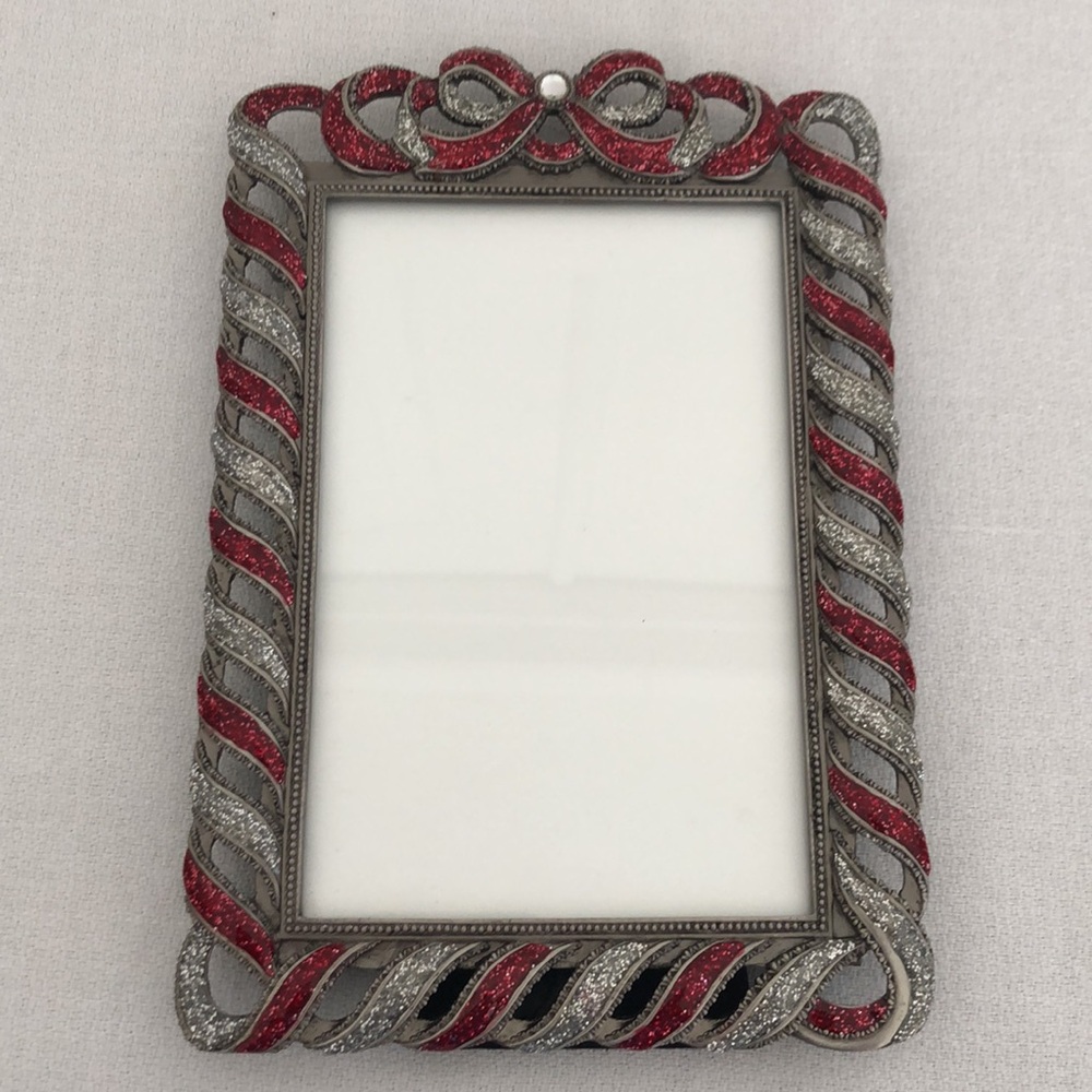 Elegant Silver and Red Picture Frame - Picture 12 of 13